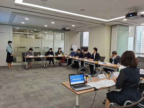 李逸平走访两家药企,调研企业运营发展情况